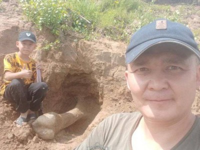 ТЖМ қызметкері Есіл жағасынан мамонт сүйегін тапты