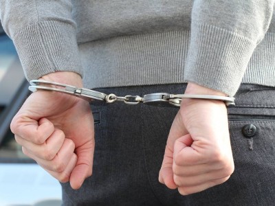 Жат діни ағымның мүшелерінен заңсыз қару анықталды