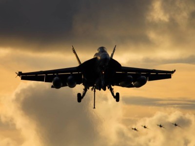 Венесуэла АҚШ-қа қыр көрсету үшін ресейлік Су-30 жойғыштарын көрсеткен