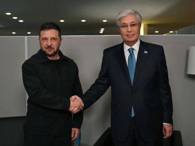 Тоқаев АҚШ-та Зеленскиймен кездесті