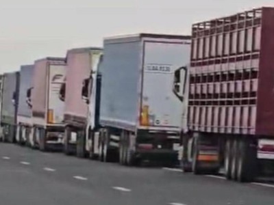 Қазақстан-Ресей шекарасында 7 мыңнан астам жүк көлігі кептеліп тұр