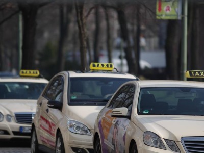 Қазақстанда такси жүргізушілері мен курьерлер кәсіпкер ретінде саналмайтын болды