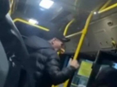 Петропавлда мас жолаушы автобуста 12 жастағы оқушы қызды ұрған