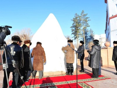 Елімізде ескерткіштерді заңсыз орнату фактілері артты – Аида Балаева