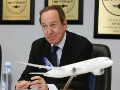 Питер Фостер 20 жылдық қызметтен кейін Air Astana компаниясынан кететін болды