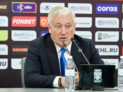 "Мұнда бәрі орысша сөйлейді": "Барыстың" бапкері қазақ тілін үйренуден бас тартты