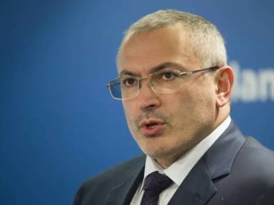 Ресейде билікті күшпен басып алмақ болды деген күдікпен Михаил Ходорковскийдің үстінен іс қозғалды