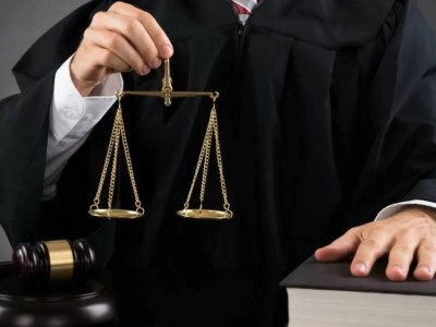 Сенат Жоғарғы соттың үш судьясын қызметінен босатты