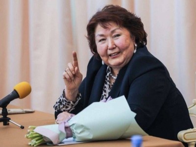 Сара Назарбаева Алматыда ем қабылдап жатыр – Үкібай