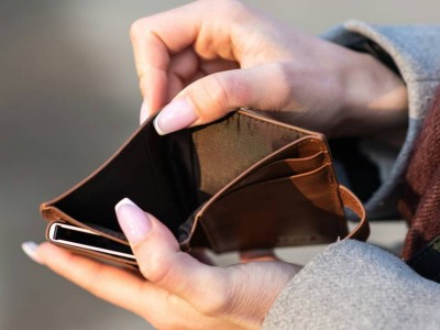 Депутат ең төменгі жалақыны 110 мың теңгеге дейін көтеруді ұсынды