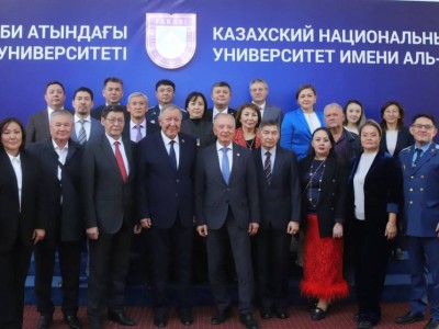 ҚазҰУ-да академик Сұлтан Сартаев есімі берілген аудиторияның салтанатты ашылуы өтті