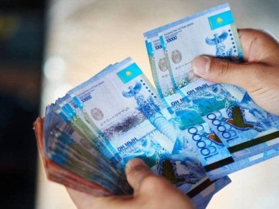 Енді кредитті халық емес, банктер өз есебінен жабатын болыпты (ФОТО)