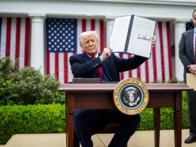 Трамп азық-түлікке салынған баждарды алып тастады