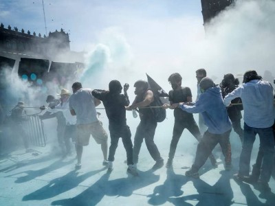 Мексикада мэрдің өлімінен кейін жаппай наразылық өтіп жатыр