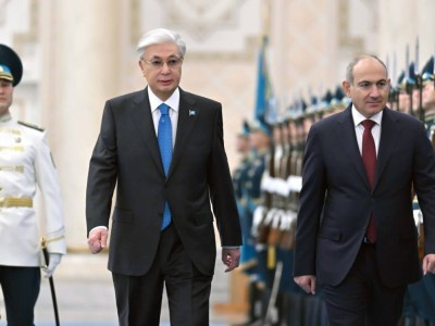 Тоқаев Армения Премьер-министрімен келіссөз жүргізді