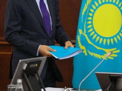 Кімдер зейнетке жақын, ал кімдер 30-ында "орда бұзды"? Шенеуніктер рейтингі жұртты таңғалдырды