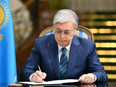 Ел асыға күткен шешім: Президент Тоқаев маңызды заңға қол қойды