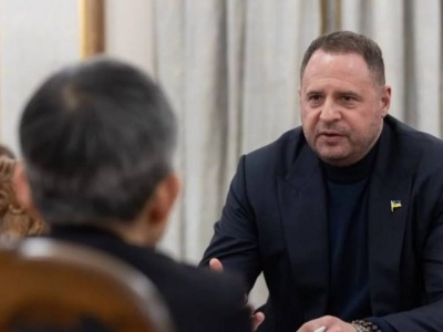 Антикоррупциялық органдар Зеленскийдің кеңсе басшысының үйінде тінту жүргізді