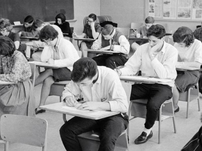 Бай елдер – технологияны шектеуде, кедей елдер – цифрландыруға асық. Неге?