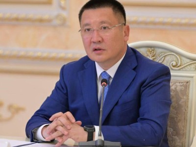 Әкім Байханов туған әпкесінің қамауға алынуына қатысты пікір білдірді