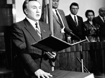 Бүгін Қазақстан үшін тарихи күн: 30 жыл бұрынғы маңызды шешім