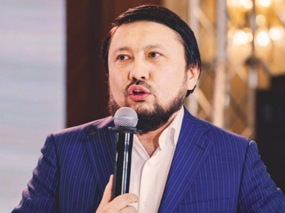 "Алладан шипа тілеп жатырмын": Мұхаммеджан Тазабек ел күтпеген хабарды айтты (ФОТО)