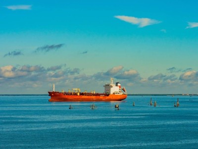 АҚШ Венесуэла жағалауында мұнай танкерін басып алды