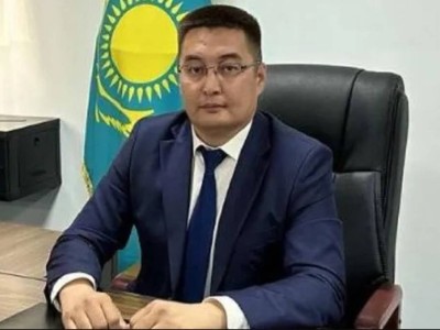 Пара алумен ұсталған Хромтау әкіміне үкім шықты