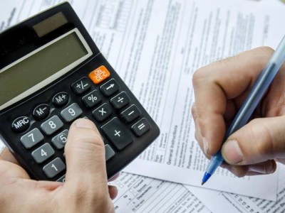 2-3 жерде жұмыс істейтіндерге тықыр таянды: Енді оларға салық салынады