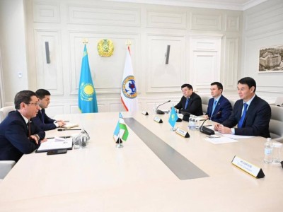 Алматы әкімі Өзбекстан Республикасының Төтенше және Өкілетті Елшісімен кездесті