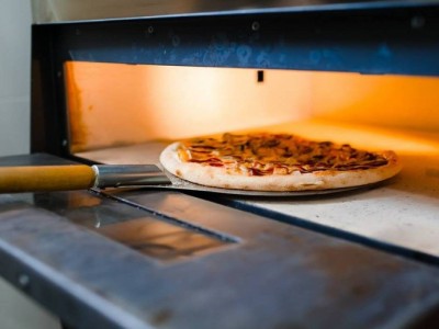 Күтпеген жаңалық: Қалың елге танымал тележүргізушіні пиццамен өлтірмекші болған