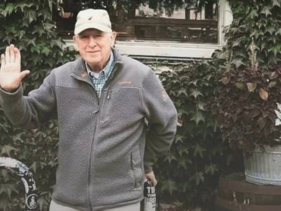 92 жастағы ата 60 жылдың ішінде 3599 кітапты оқып, әлемдік рекордты орнатты