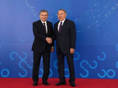 Путинмен кездескен соң бірден қоңырау шалды: Назарбаев Өзбекстан президентіне не айтты?