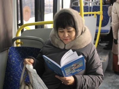 Бүгін Орал қаласында «Кітаппен бірге жолда» жобасы бастау алды