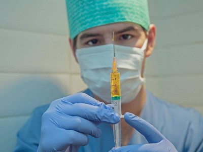 Ораза кезінде укол салдыру оразаны бұза ма? Шариғаттағы нақты үкім