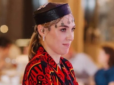 "Ауру жеңіп кетті..." – Елімізге танымал актрисаның отбасы қара жамылды (ФОТО)