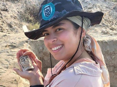 Бахрейнде жасы 3300 жыл болатын сирек кездесетін фаянс маска табылды