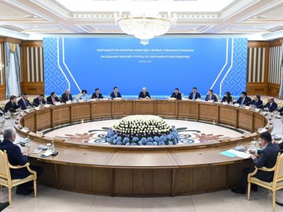 Мемлекет басшысы Жұмыс тобымен бірге конституциялық реформаға қатысты негізгі тәсілдерді талқылады