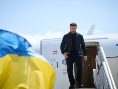 Зеленский Трамппен кездесу үшін Швейцарияға келді