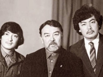 "Жүрегімді жұлып әкетіп, жастанып жүр ме екенсіңдер?" – Асанәлі Әшімов