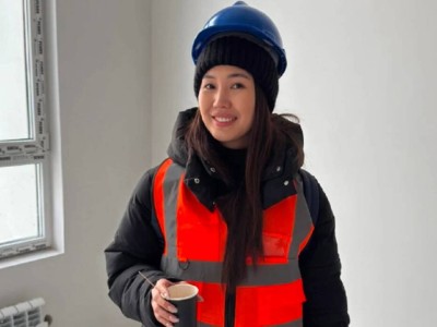 Күн сайын 100 теңгеден жинаған қазақ қызы ақыр соңында 42 миллионның үйін алды