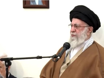 Иранның жоғарғы жетекшісі АҚШ-тың кез келген шабуылы аймақта соғысқа әкелетінін ескертті