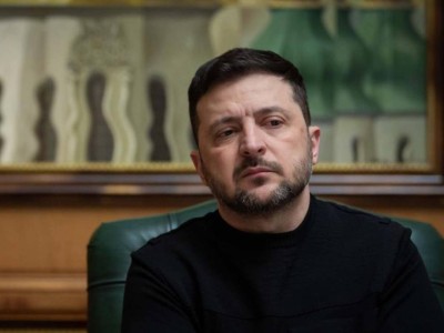 "Соғысты тоқтатын кез келді": Зеленский Украина тарихындағы бұрын-соңды болмаған хабарды айтты