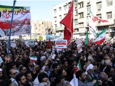 АҚШ өз азаматтарын Ираннан дереу шығып кетуге шақырды