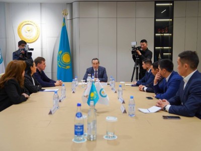 Ұлттық спорт өкілдері жаңа Конституцияны қолдап, реформа бойынша басқосу өткізді