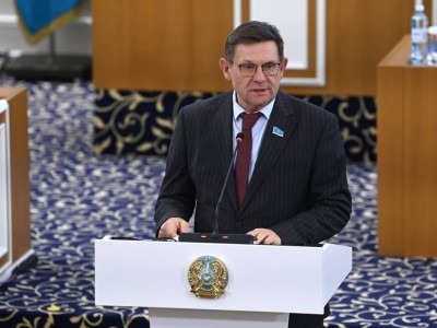 Депутат Пономарев: жаңа Конституция адам құқықтары кепілдіктерінің тұтас жүйесін қалыптастырады