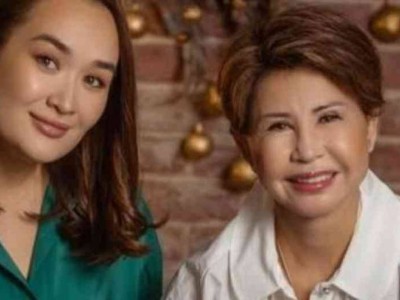 "Ол кісінің әр сөзі – үлкен сабақ": Ақерке Бүркітбай енесі Роза Рымбаева туралы айтып берді (ВИДЕО)