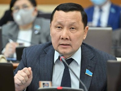 Абзал Құспан: «Президенттің айналасына топтасу ғана қалады»