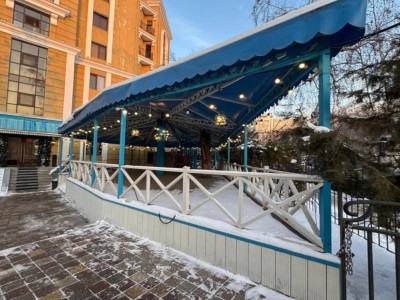 Алматы орталығындағы мейрамхананың жазғы террасасы сот шешімімен бұзылды