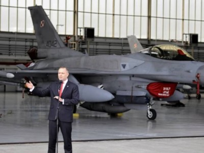 Польша өз ядролық қаруын жасауға ниетті